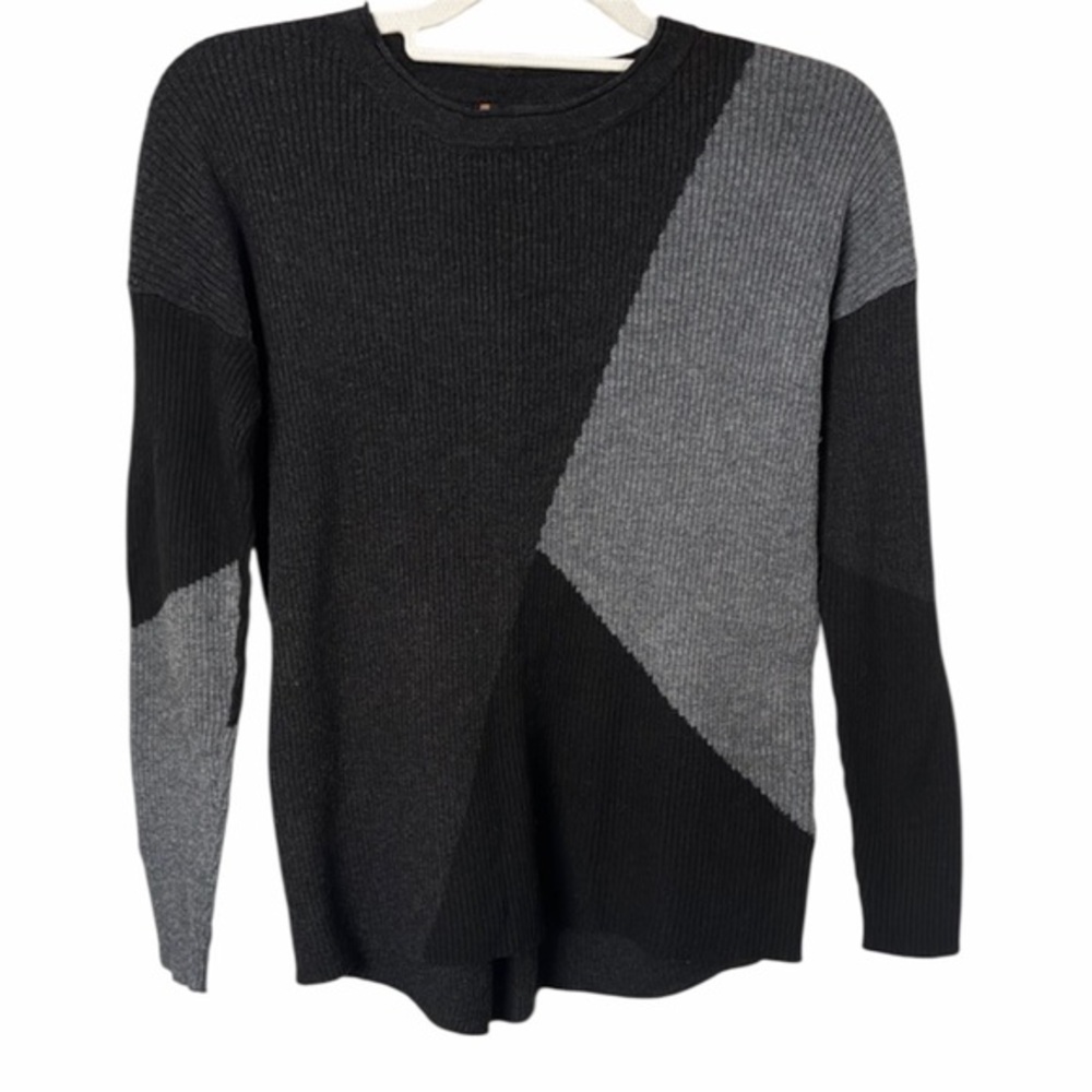 Smartwool Black and Gray Sweater